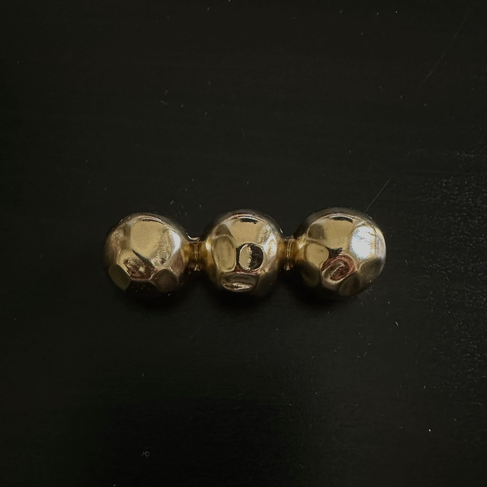 Broche puntos